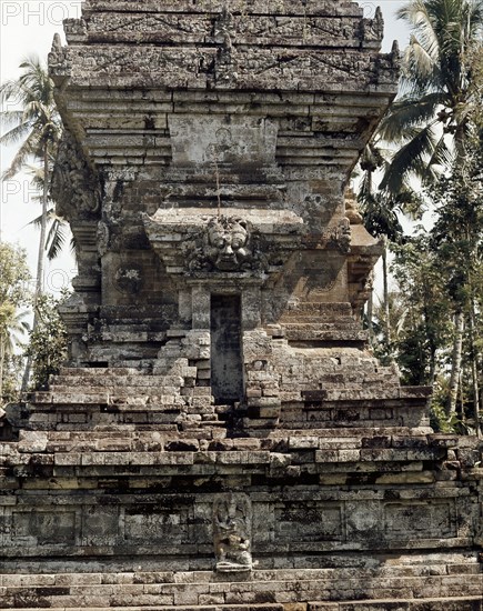 The temple complex at Lara Jonggrang consists of three main sanctuaries dedicated to Shiva, Brahma and Vishnu and three minor ones dedicated to particular forms of Shiva and Shiva's bull mount, Nandi