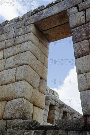 Fine Inca masonry window in typical trapezoidal shape, with lintel