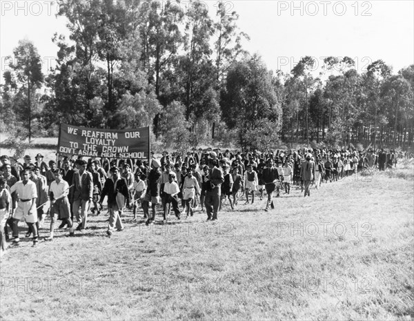 Asian schoolchildren arrive at Government House during Royal visit to Kenya