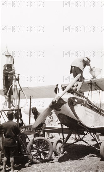 Refuelling an EAA aeroplane