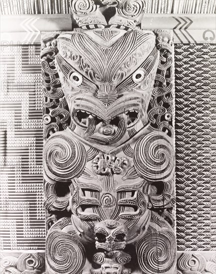 Maori 'tekoteko' panel