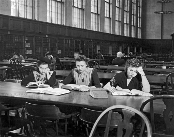 Three Moscow University foreign exchange students at Columbia Un