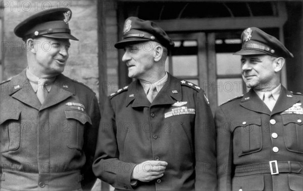 WWII Generals Meet In England