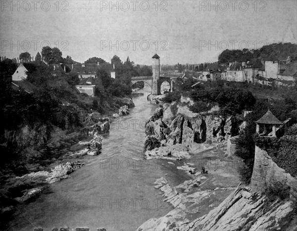 la gave de pau river, orthez