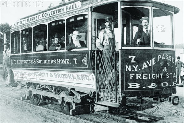 #7 Baltimore & Ohio Trolley in Washington, DC from New York Avenue Station