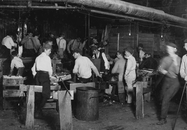 A midnight scene in More-Jones Glass Works, Bridgeton, N.J. 1909