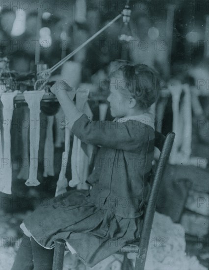 Workers in the Cherokee Hosiery Mill, Rome, Ga.  The youngest are turners and loopers.  1913