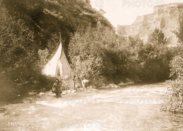 The river camp 1905