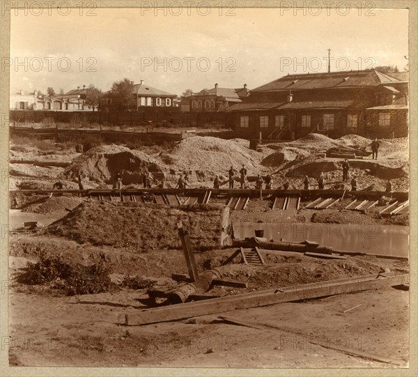 Gold-prospecting work near the Berezovskii mine. 1910