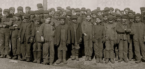 Group of boys working in #9 Breaker Pennsylvania Coal Co., Hughestown Borough, Pittston, Pa.  1908