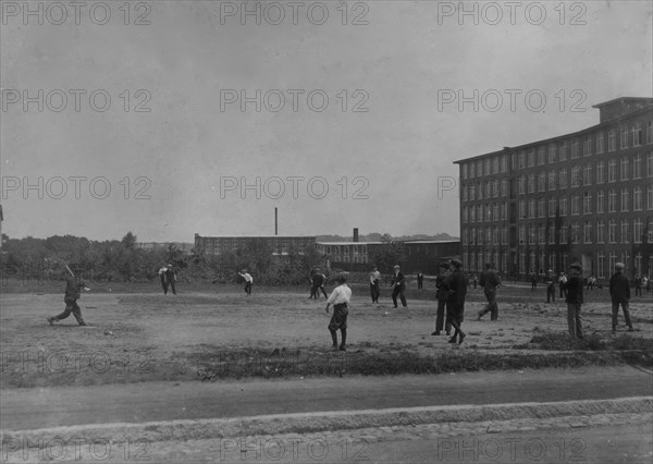 Kerr Thread. Young workers on Ball Ground at noon. Two leagues - Junior and Senior. 1916