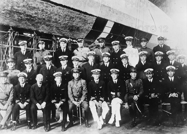 Naval officers, LAKEHURST 1923