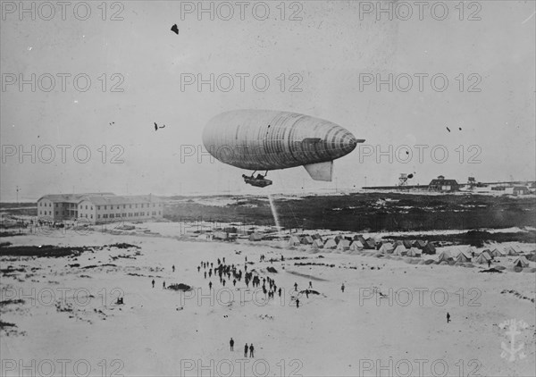 Navy dirigible