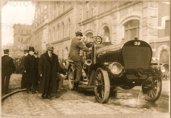 New motor fire engine, New York City, and Chief Kenlon