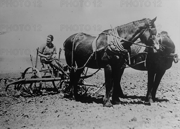 Woman's Land Army, Plowing a Field 1917