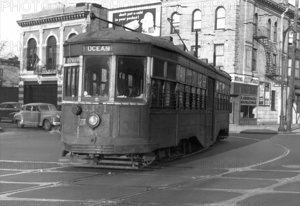 Rodgers Avenue and Farragut Road