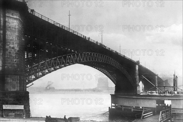 Eads Bridge