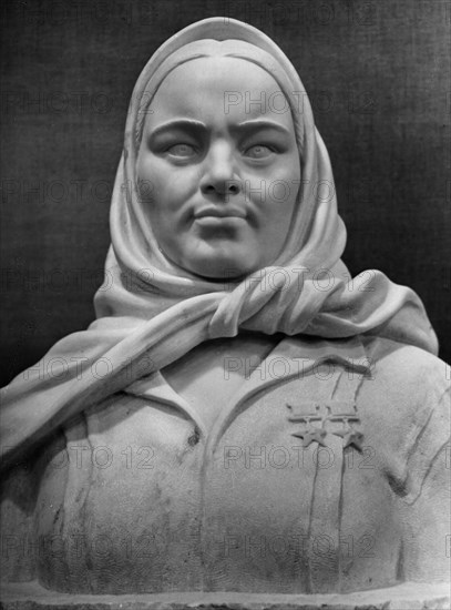 All union art exhibition, 1950, sculpture of shamama casanova, woman collective farmer and twice hero of socialist labor, by z, bazhenova, 1951.