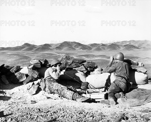 Lt, vladimir kuznetsov (right) and corporal arkadi svistunov at an outpost on the soviet/chinese border during the events of aug, 13, 1969.