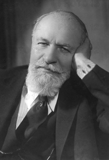 Vladimir nemirovich-danchenko (1858-1943), actor, director, co-founder with stanislavsky of the moscow art theatre.