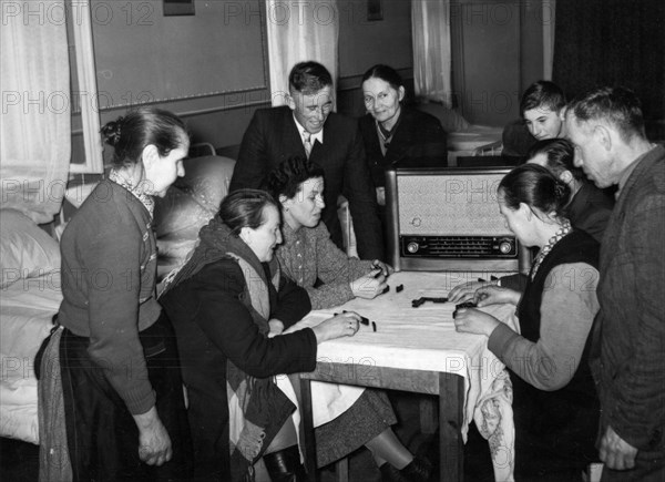 Poles repatriated from the soviet union, a group of people from the region of lwow in the repatriation center, december 1956.