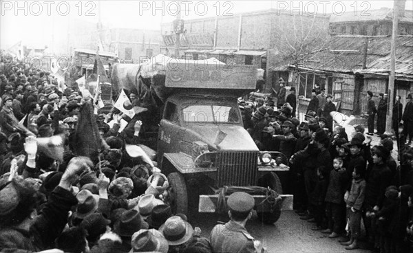 World war 2, far eastern front, the local population seeing off red army troops, 1945.