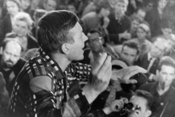 Soviet poet yevgeny yevtushenko reciting his work at a poetry evening held at the friendship club during the 8th world youth festival held in helsinki, finland, august 1962.