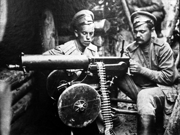 Russian machine-gunners in a trench, july 1916, machine-gunners of the russian 3rd rifle regiment in a trench some 50 meters from the german enemy.