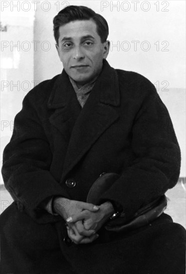 Mikhail zoschenko (1895-1958) in 1923, russian writer, he was born in poltava, ukraine, his satirical writings came in conflict with the soviet literary doctrine of social realism and he was expelled from the soviet writers' union in 1946, which effectively ended his career.