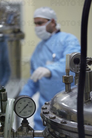 Mosul, iraq, february 15 2003, dual purpose equipment (in pic) used at pharmacuetical factory in mosul, (photo itar-tass / vitaly belousov).