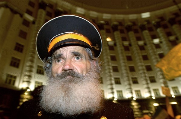 Ukraine election crisis 2004, supporters of the opposition at the building of the president's staff in kiev, ukraine, november 26 2004.