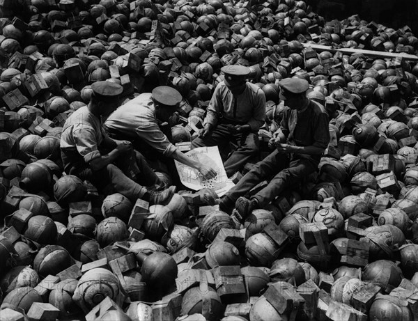 Fusing stoke mortar shells and playing cards.