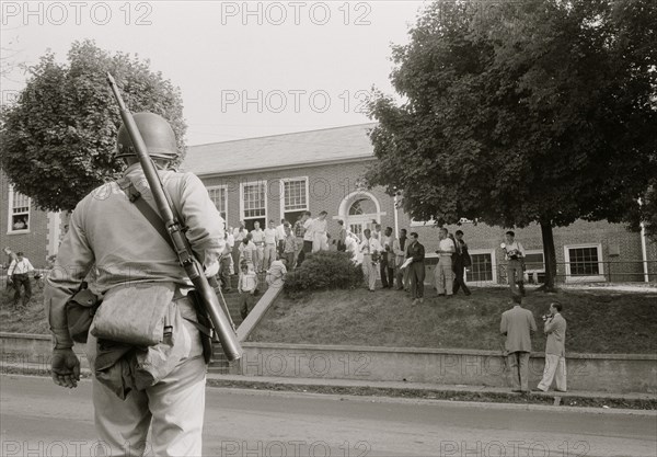 Clinton, TN, school integration conflicts