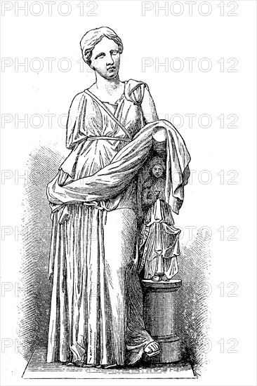 Marble statue of a Roman woman