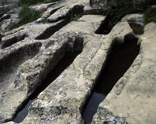 Anthropomorphic tombs.