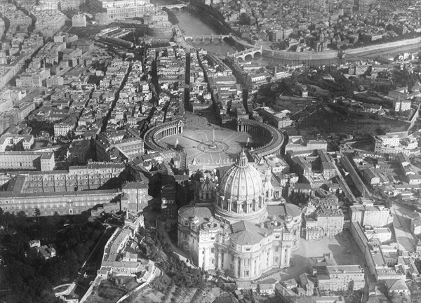 St Peter's Square, 1920