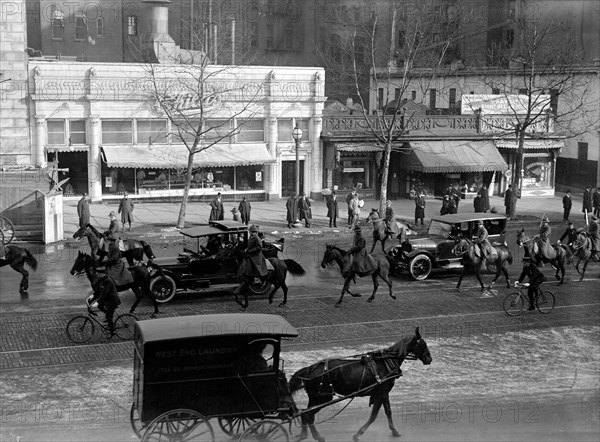 Washington D.C. Street Scene - Child's Restaurant circa 1917.