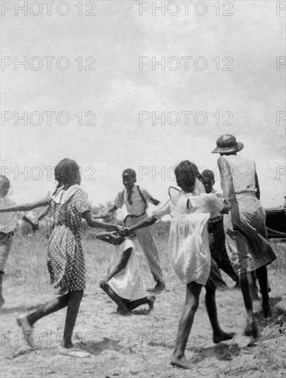 African American children playing singing games, Eatonville, Florida June 1935.