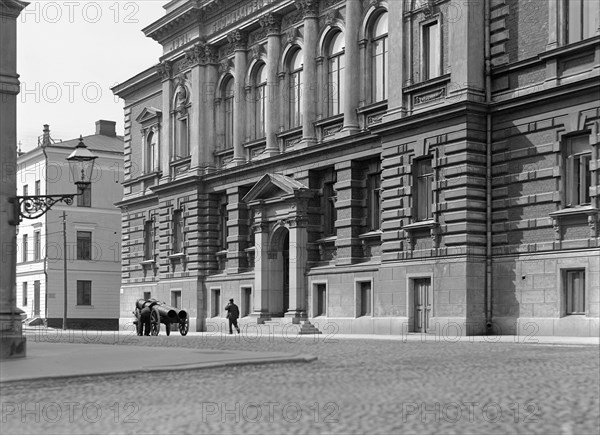 Finnish Literature Society's Building on Hallituskatu helsinki 1908.