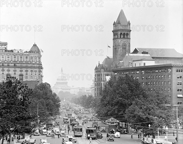 View of Pennsylvania Avenue, U.S. Capitol, Washington, D.C. circa 1935.