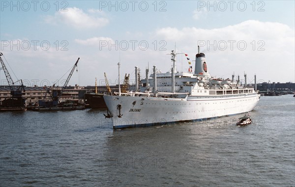 5/19/1989 - A port bow view of the Chinese passenger ship JINJIANG..