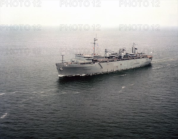 Yellowstone class destroyer tender USS YELLOWSTONE