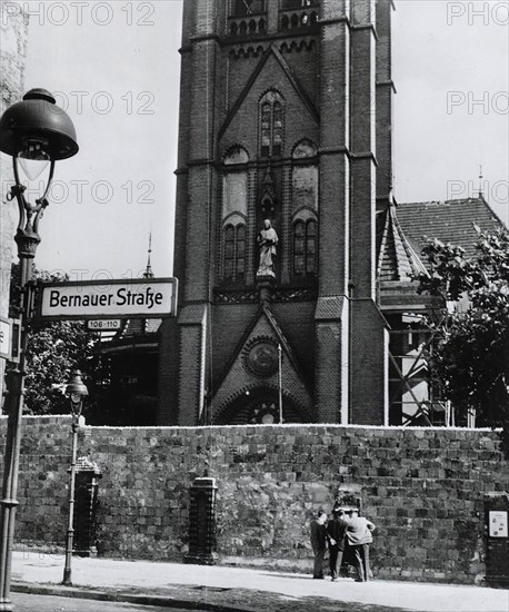 Berlin Wall Photo