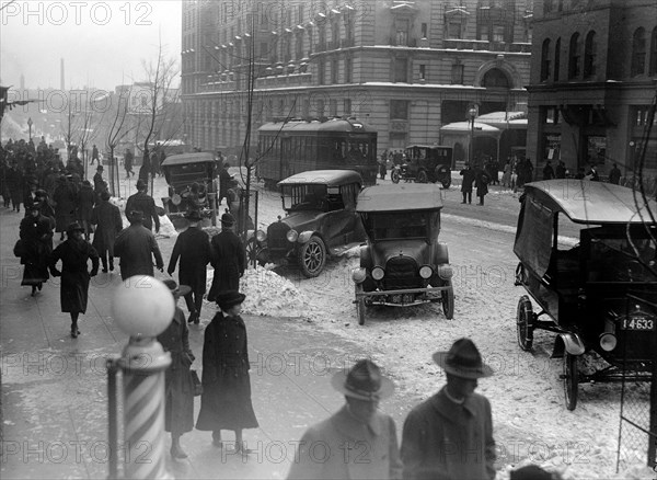 Snow street scene in Washington D.C. ca. 1913