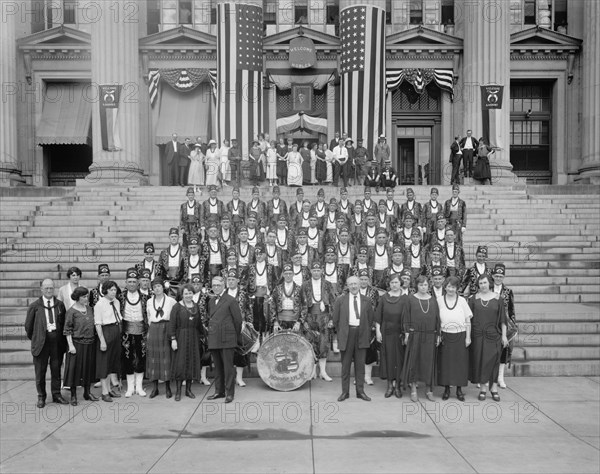 Aloha Band group photo, possibly shriners or another Masonic group ca.  between 1910 and 1920