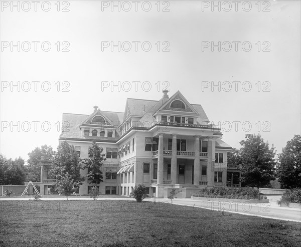 Washington College, [Takoma Park, D.C.], north front ca.  between 1910 and 1926