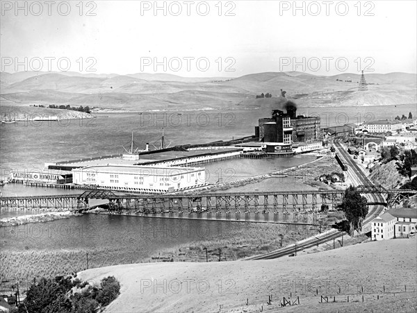 Plant of the California & Hawaiian Sugar Refining Company (C&H Sugar) Crockett, Cal. ca.  between 1910 and 1920