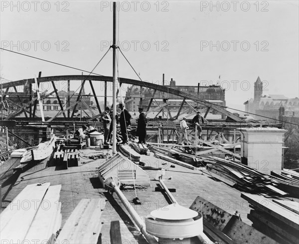 White House repair work under way ca. between 1909 and 1932