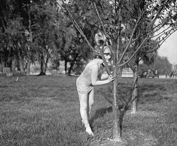 Mack Sennett girl ca.  between 1918 and 1920