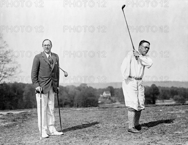 World War disabled veteran heroes in spite of their handicaps play par golf ca.  1918